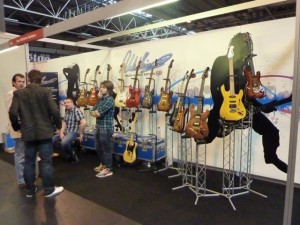 This shell clad wall measured 8 Metres long and was used at the Music Live show 2009 at the NEC